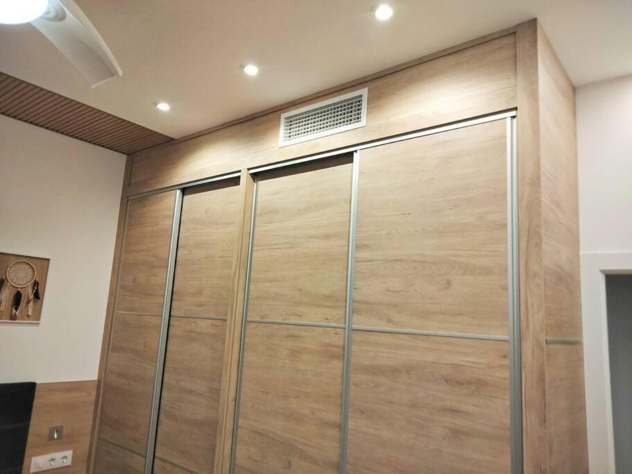 Loft La Calahorra Del Bere Con Posibilidad De Aparcamiento Pregunta Por El Pack Mas Amor Cordoba Exterior photo