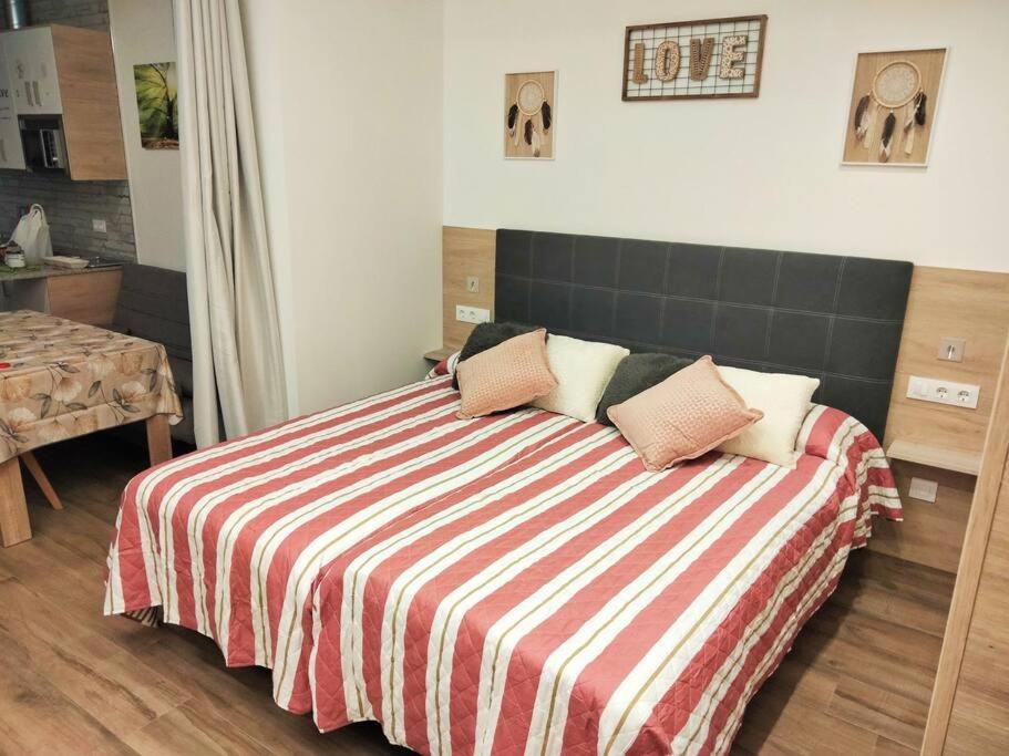 Loft La Calahorra Del Bere Con Posibilidad De Aparcamiento Pregunta Por El Pack Mas Amor Cordoba Exterior photo