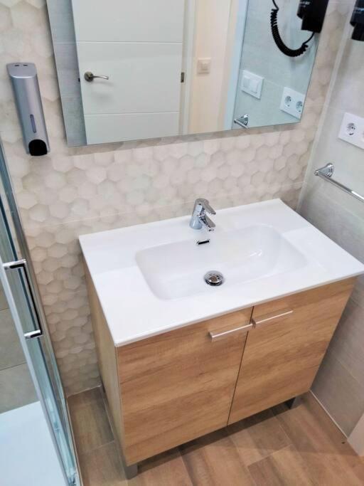 Loft La Calahorra Del Bere Con Posibilidad De Aparcamiento Pregunta Por El Pack Mas Amor Cordoba Exterior photo