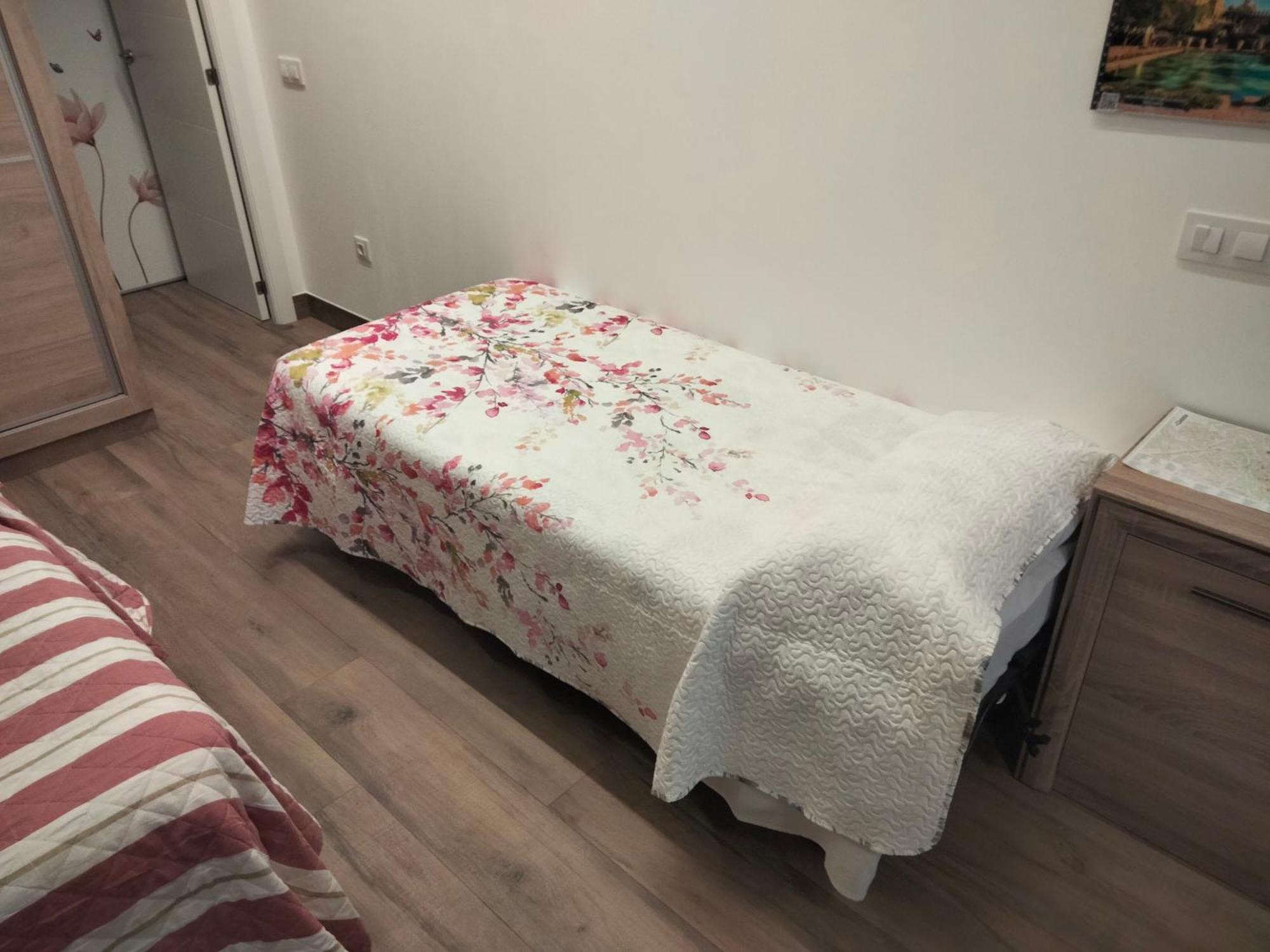 Loft La Calahorra Del Bere Con Posibilidad De Aparcamiento Pregunta Por El Pack Mas Amor Cordoba Exterior photo